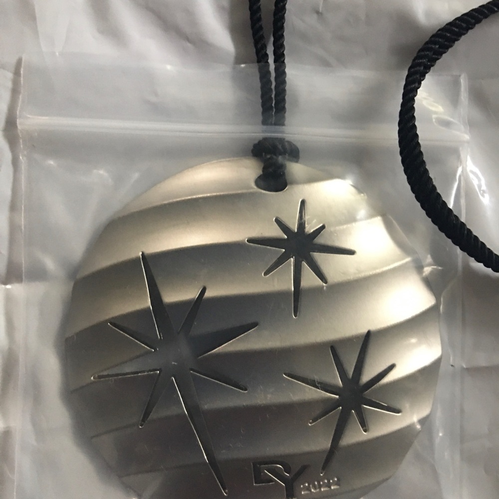 David Yurman 2022 Christmas Ornament The North Star. new with Signature Bag - Picture 4 of 10
